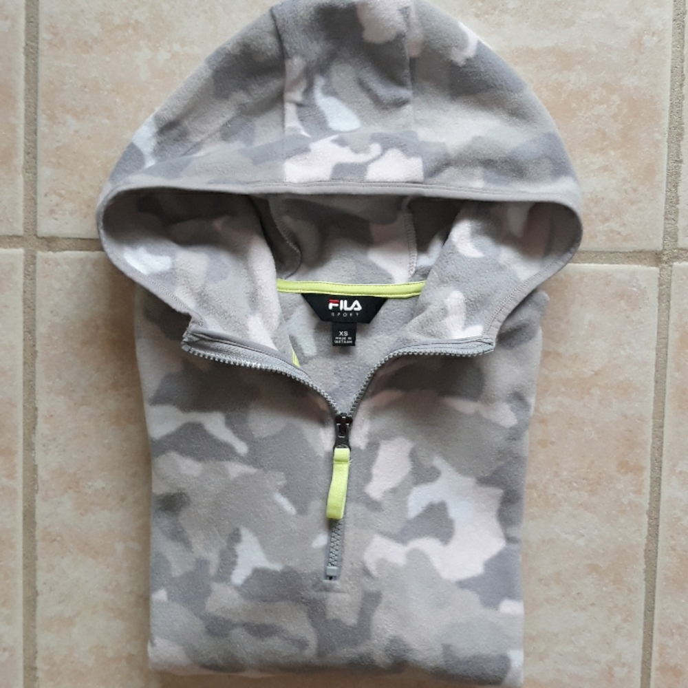 *Host Pick*FILA Sport camo hooded pullover - Picture 8 of 8